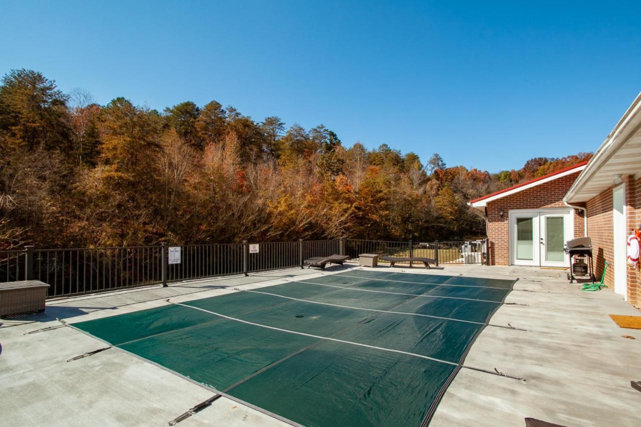 Mountain Breeze Private Pool Hot Tub Games Sevierville Exterior foto